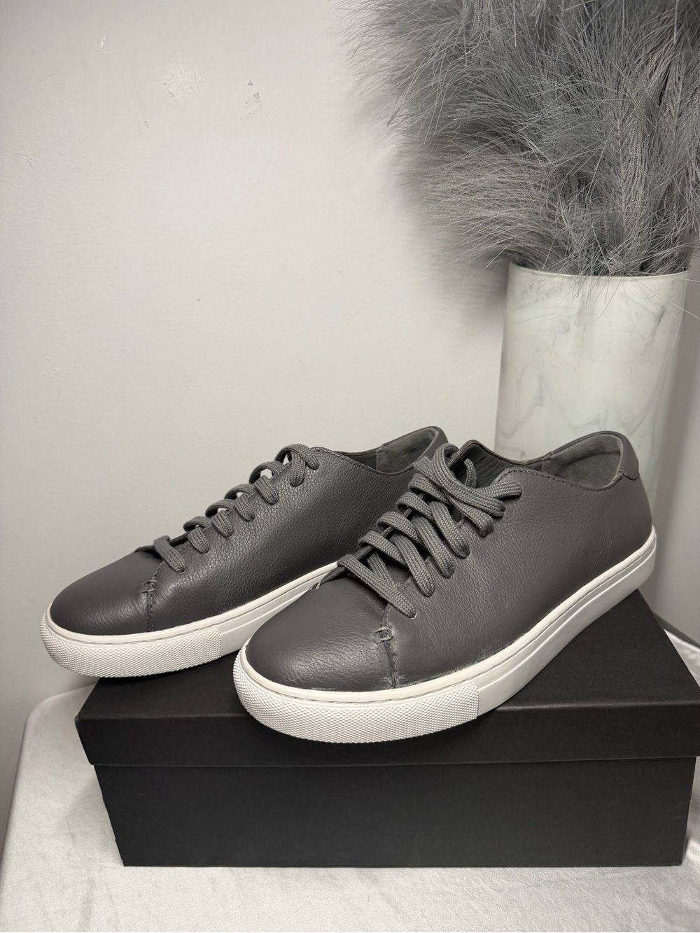 Club Monaco Gray Leather Low-Top Sneakers with White Soles Men’s